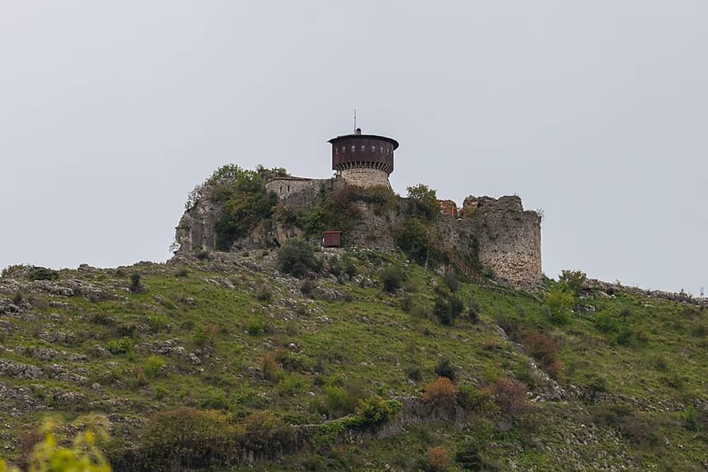 Крепость Петрела